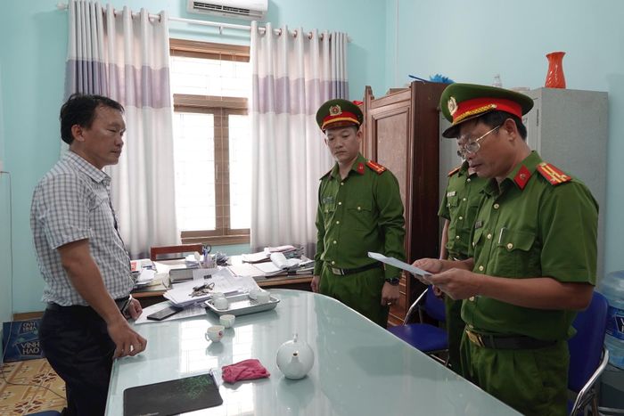 Cơ quan Cảnh sát điều tra Công an huyện Bắc Bình đã tiến hành đọc lệnh khởi tố bị can đối với Phùng Thế Văn