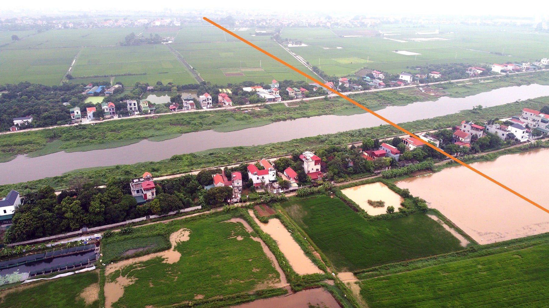 Toàn cảnh vị trí dự kiến xây cầu vượt sông Nhuệ nối xã Nhật Tựu, Kim Bảng với Ngọc Động, Duy Tiên, Hà Nam