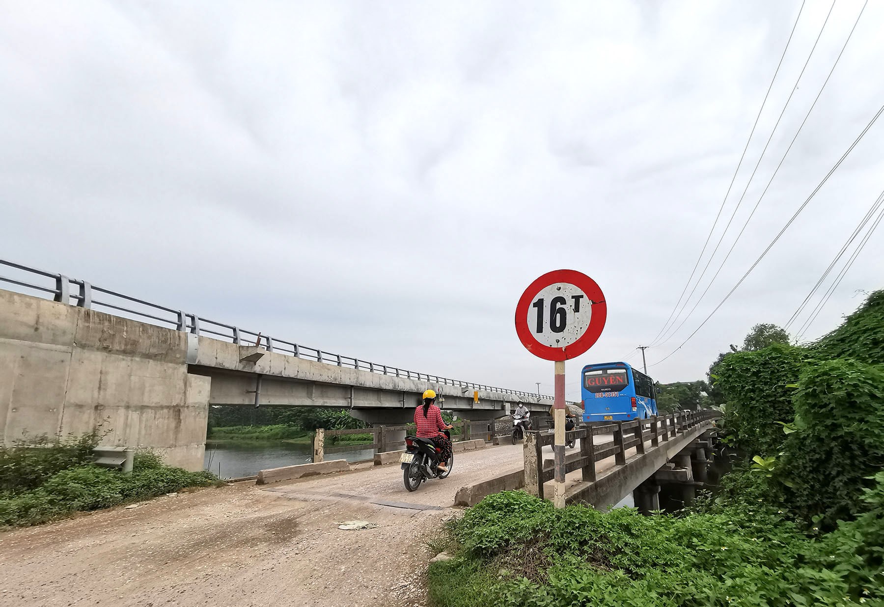 Hình ảnh cầu Châu Giang nối huyện Bình Lục - Lý Nhân, Hà Nam sắp thông xe