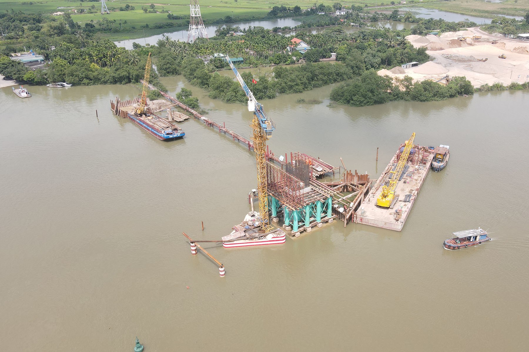 Hình ảnh cầu Lại Xuân nối Quảng Ninh - Hải Phòng sau hơn 8 tháng khởi công