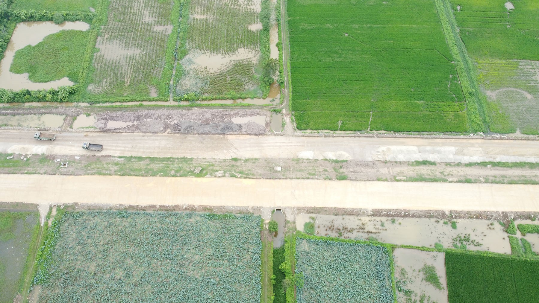 Toàn cảnh vị trí dự kiến xây cầu vượt sông Long Xuyên đoạn KCN Thái Hà ở Lý Nhân, Hà Nam