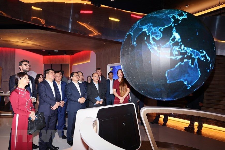 [Photo] Thủ tướng thăm Tập đoàn Hàng không Vũ trụ Embraer của Brazil | Chính trị | Vietnam+ (VietnamPlus)