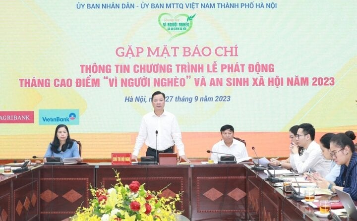Phó Chủ tịch Thường trực Ủy ban Mặt trận Tổ quốc Việt Nam TP Hà Nội Nguyễn Sỹ Trường phát biểu tại cuộc gặp mặt.