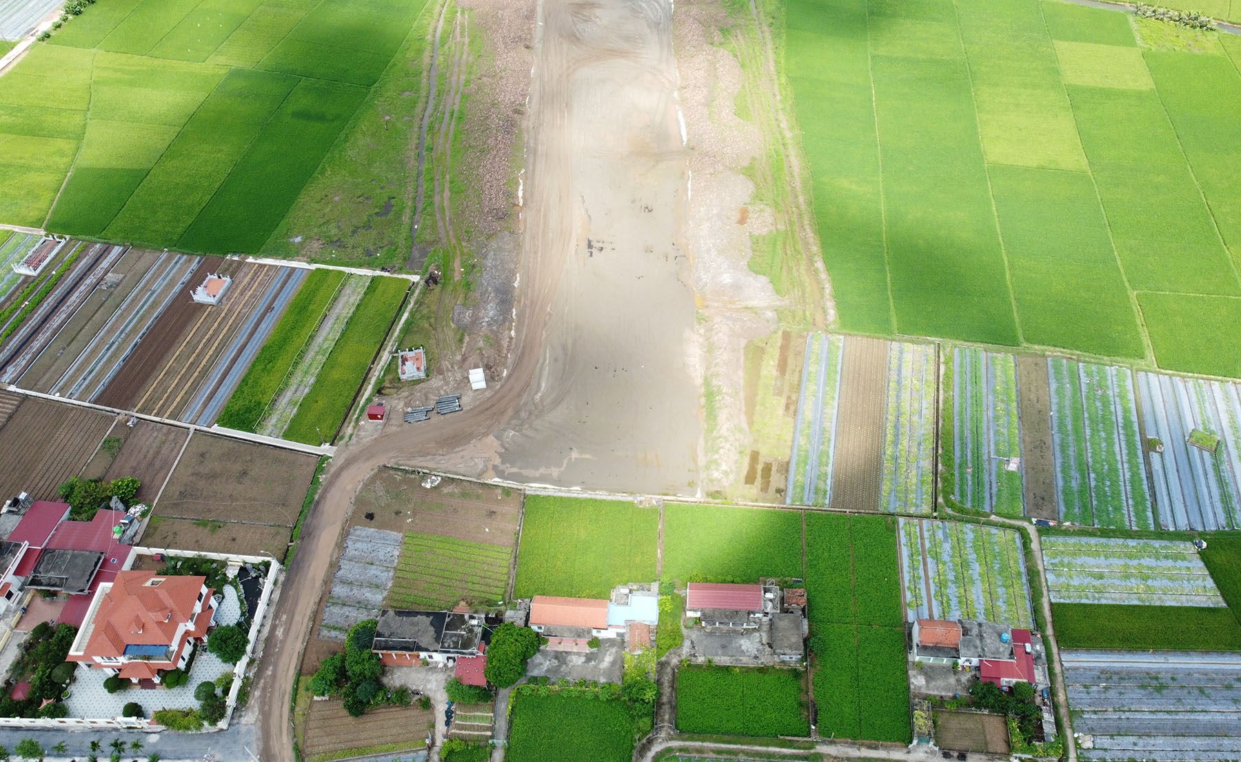 Hình ảnh đường Nam Định - Lạc Quần - Đường ven biển đang xây qua huyện Giao Thủy