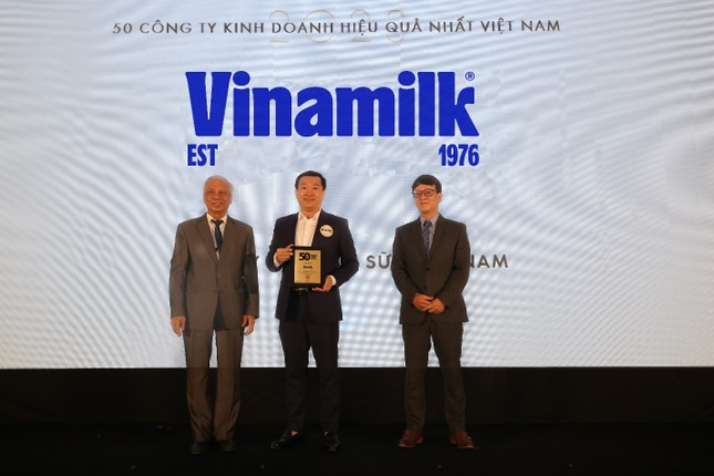 Hơn một thập niên, Vinamilk giữ vững ngôi vị trong các bảng xếp hạng doanh nghiệp niêm yết hàng đầu ảnh 1