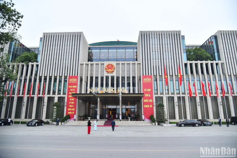 [Ảnh] Các đại biểu Quốc hội vào Lăng viếng Chủ tịch Hồ Chí Minh ảnh 9