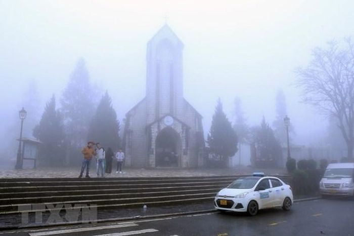 Điểm du lịch Nhà thờ đá tại thị xã Sapa. (Ảnh: Quốc Khánh/TTXVN)