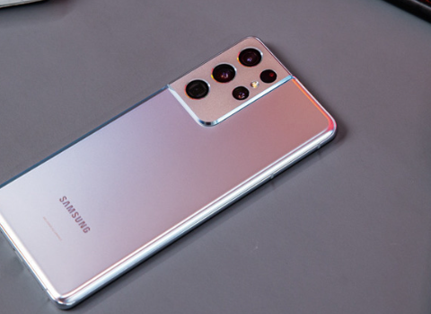 "Huyền thoại" Samsung Galaxy S21 Ultra được rao bán cực rẻ: Cấu hình vẫn quá mạnh để cạnh tranh