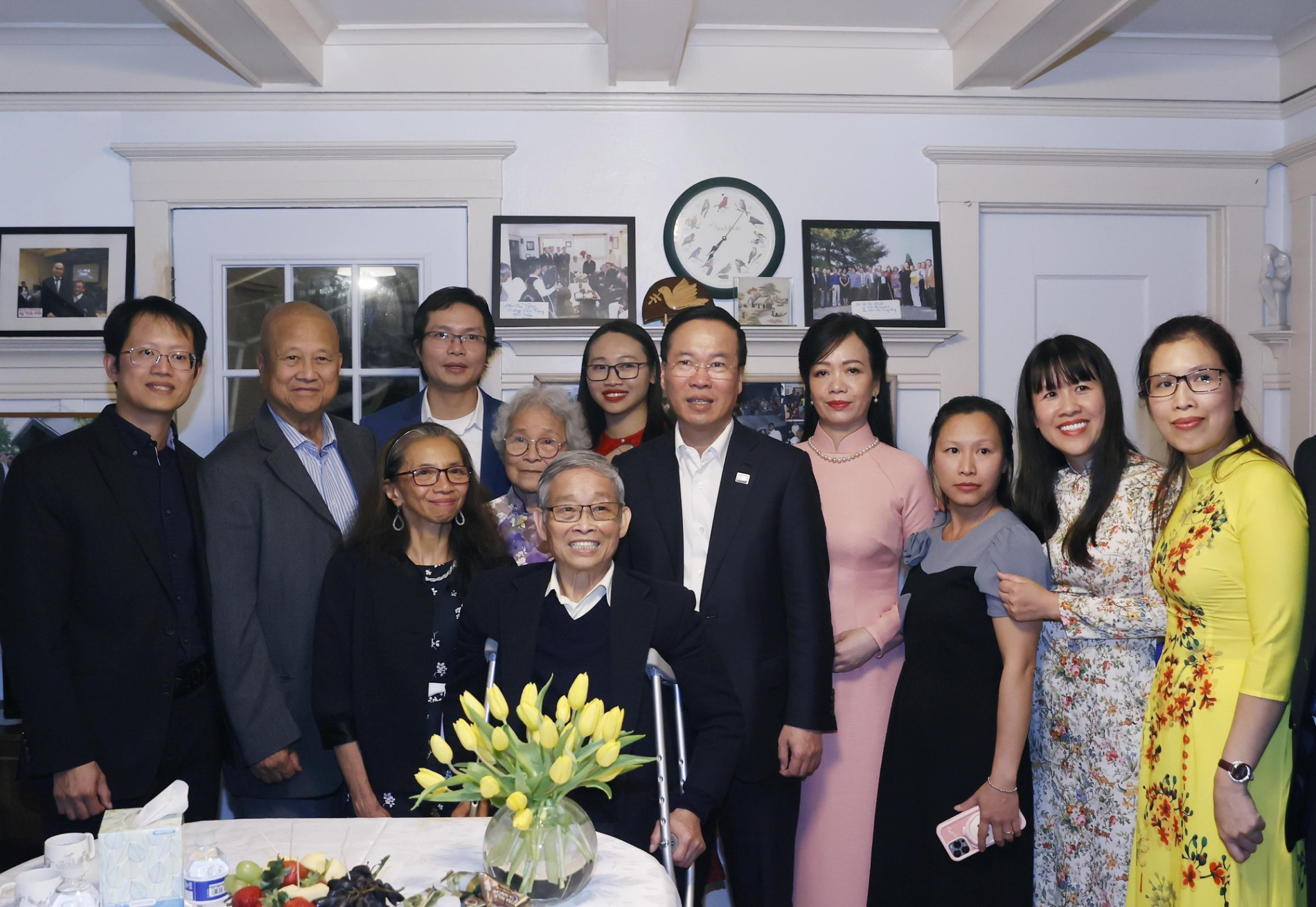 Chủ tịch nước Võ Văn Thưởng thăm gia đình kiều bào tại Hoa Kỳ - Ảnh 1.