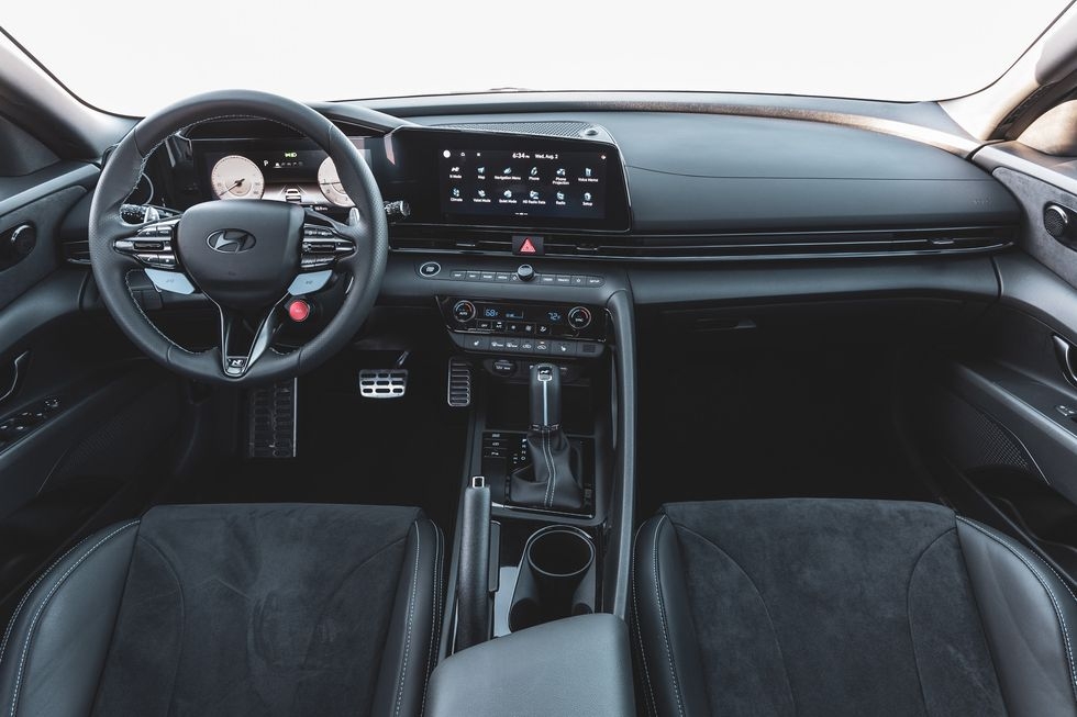 Loạt hình ảnh đẹp của Hyundai Elantra N 2024 với diện mạo mới, phần cứng được cải tiến