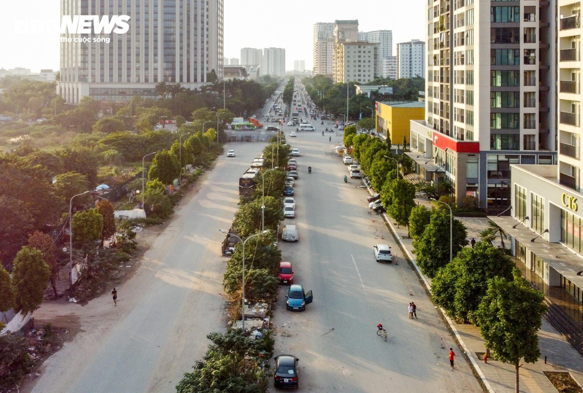 Hà Nội: Rác thải bủa vây tuyến đường 300 tỷ đồng bị chậm tiến độ - 4