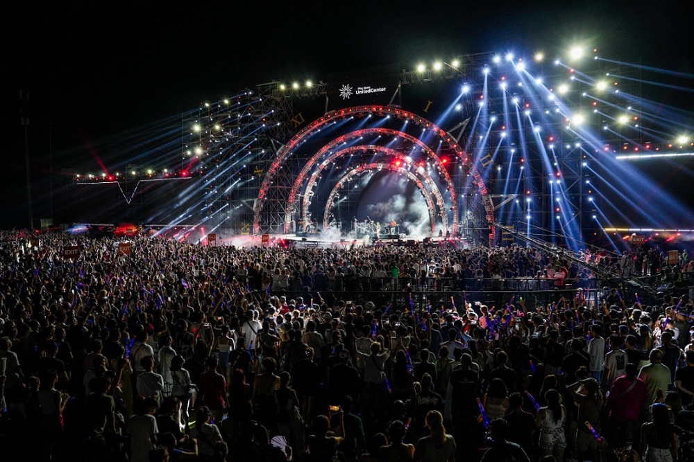 Maroon 5 khiến khán giả 8Wonder Winter Festival phát cuồng với loạt hit “siêu đỉnh”