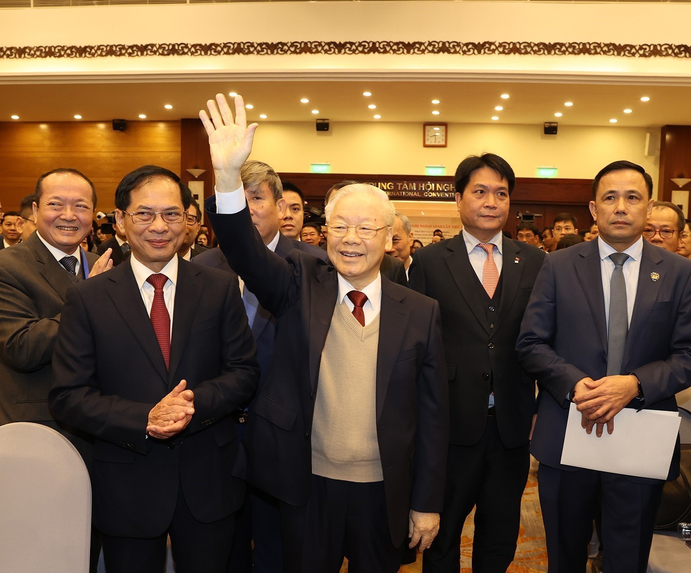 Tổng Bí thư Nguyễn Phú Trọng dự Hội nghị Ngoại giao lần thứ 32 - Ảnh 4.
