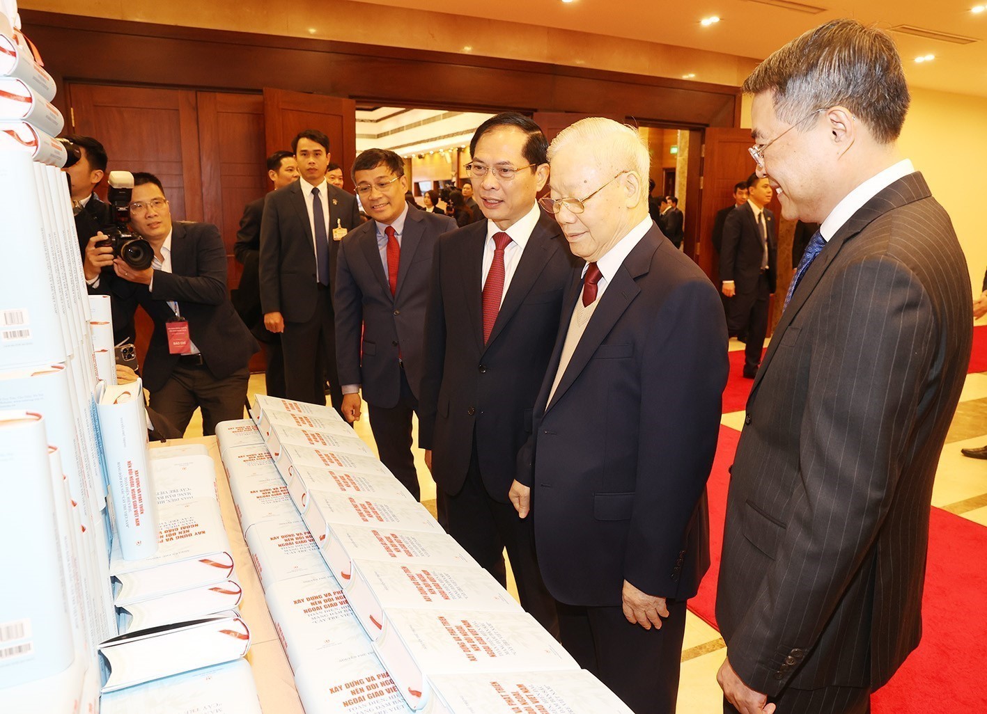 Tổng Bí thư Nguyễn Phú Trọng dự Hội nghị Ngoại giao lần thứ 32 - Ảnh 7.