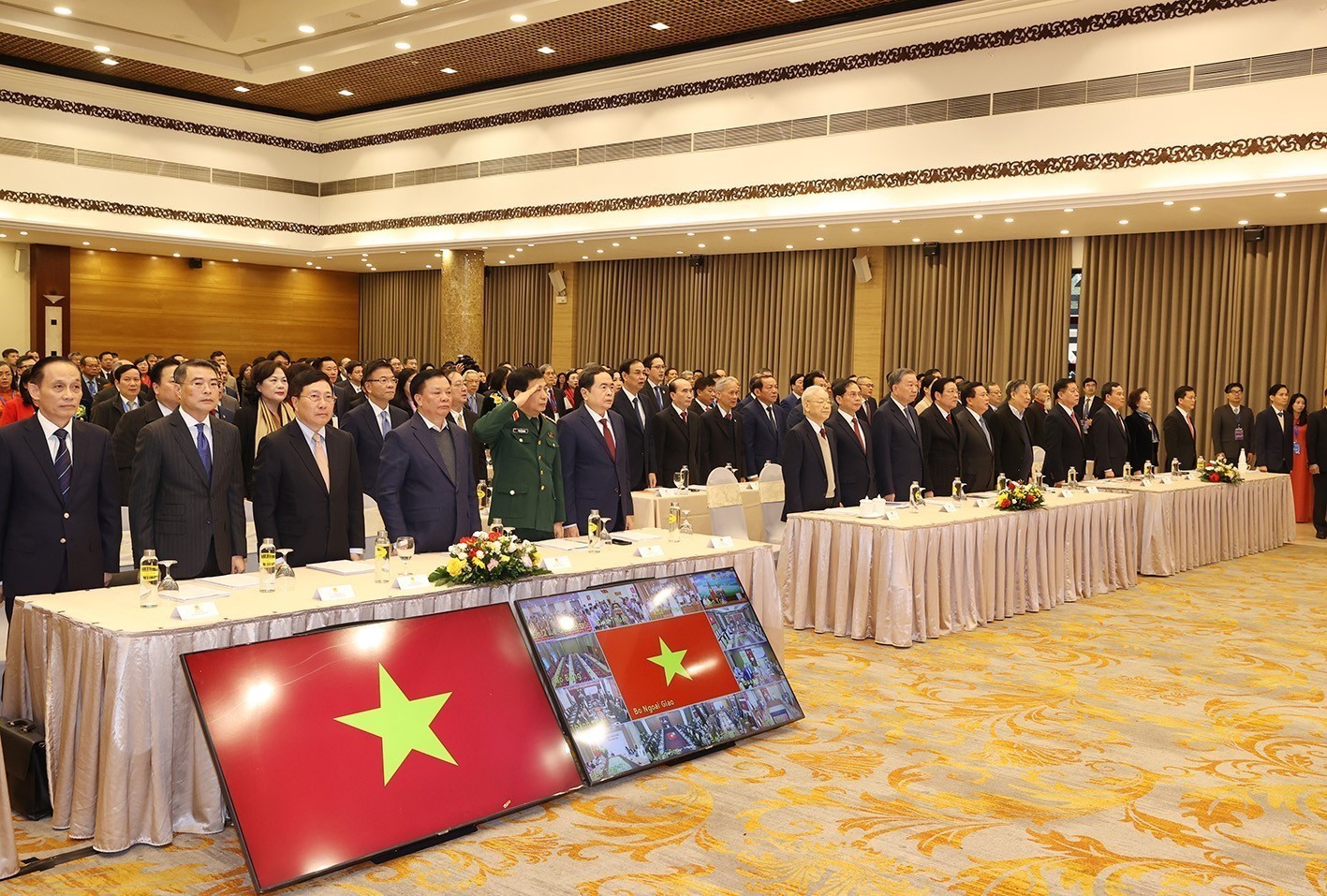 Tổng Bí thư Nguyễn Phú Trọng dự Hội nghị Ngoại giao lần thứ 32 - Ảnh 8.