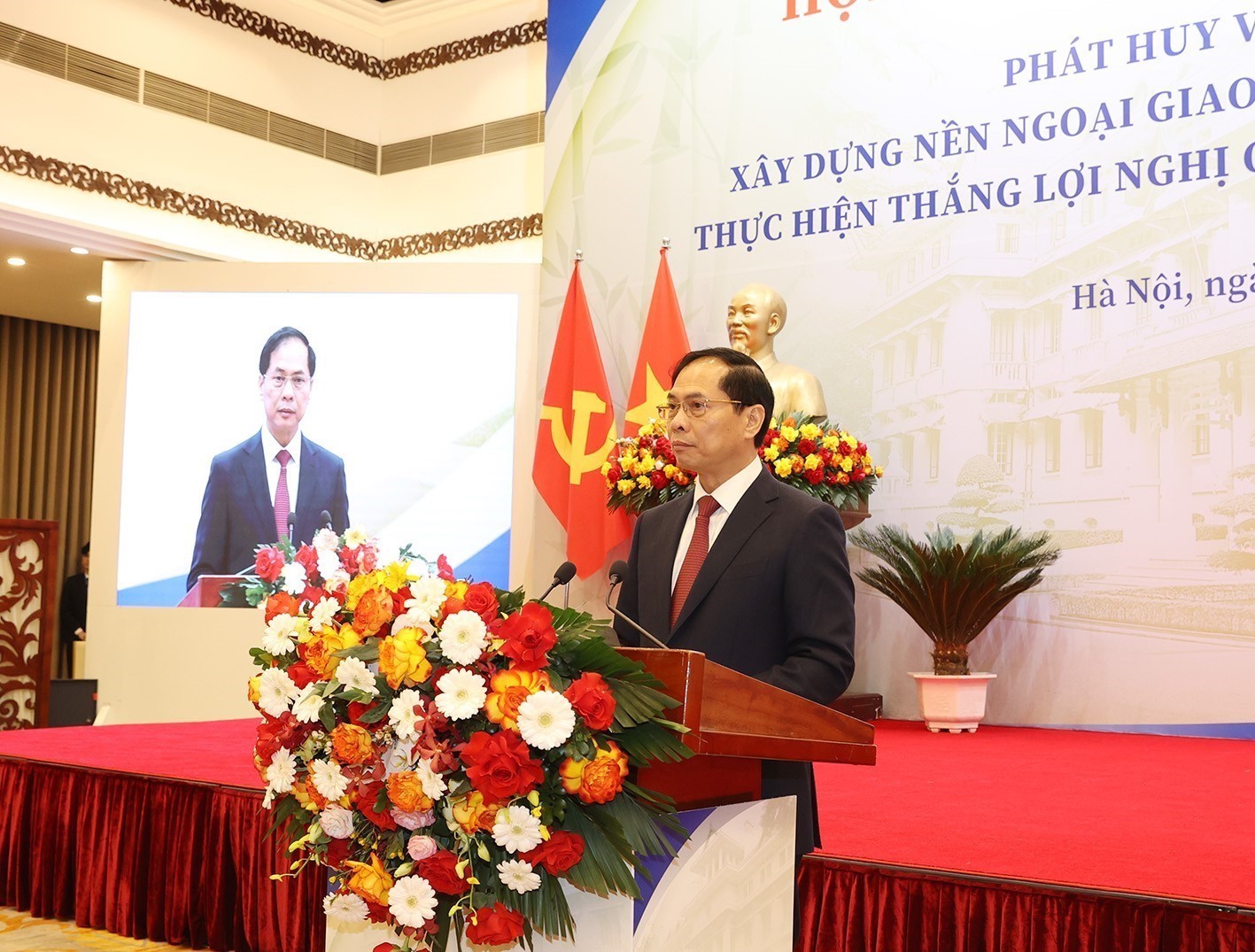 Tổng Bí thư Nguyễn Phú Trọng dự Hội nghị Ngoại giao lần thứ 32 - Ảnh 9.