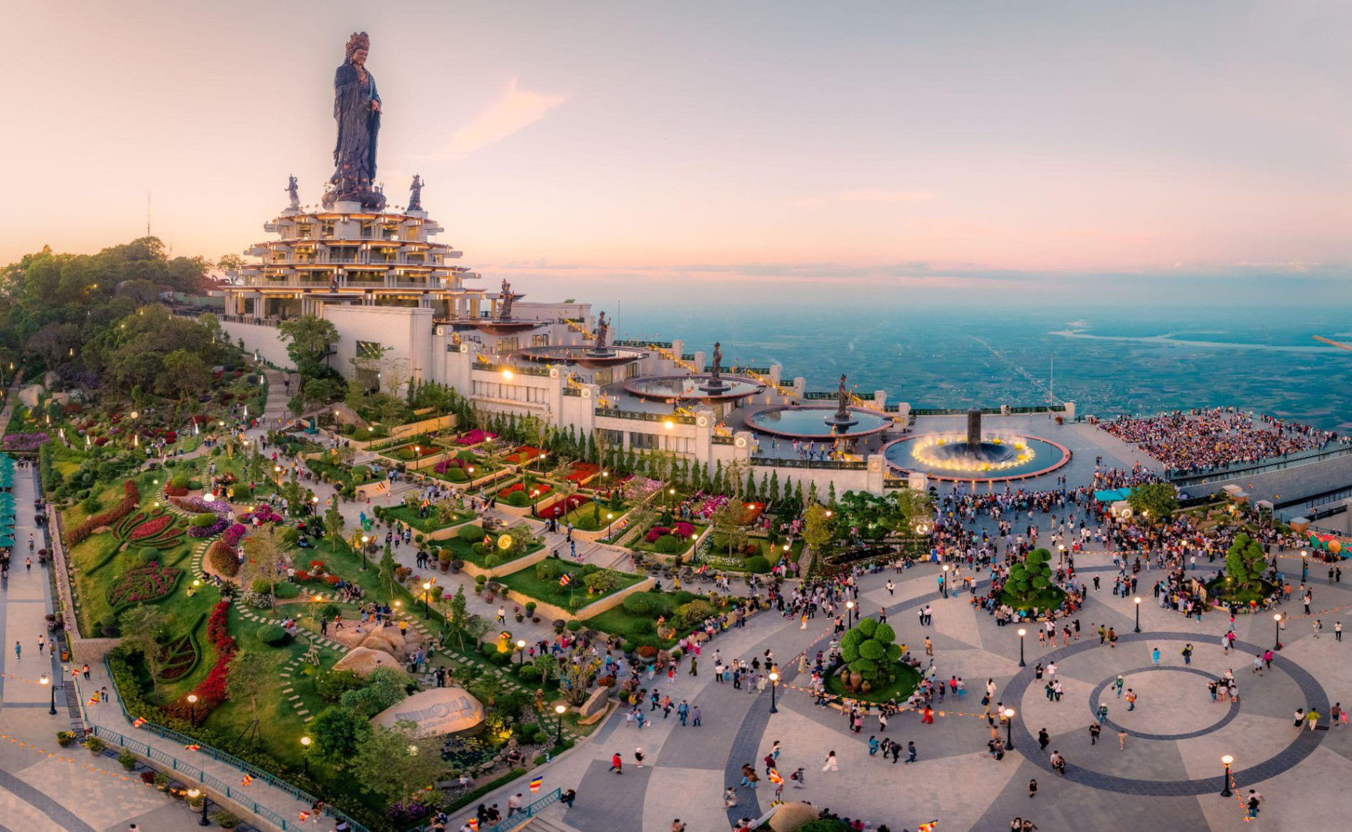 Việt Nam sắp có Đại tượng Phật Di Lặc bằng đá sa thạch lớn hàng đầu thế giới- Ảnh 3.