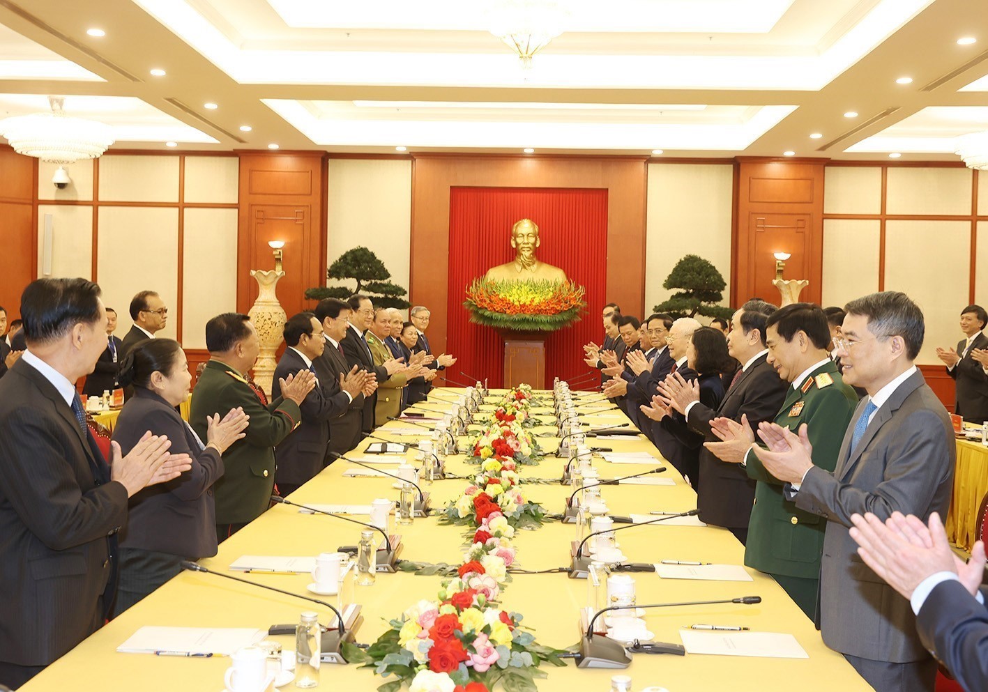 Tăng cường hơn nữa quan hệ đoàn kết đặc biệt Việt Nam - Lào - Ảnh 2.