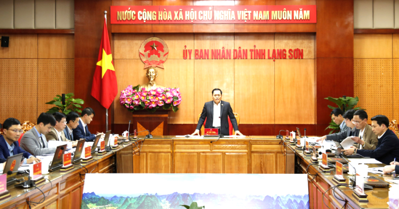 Đồng chí Hồ Tiến Thiệu, Phó Bí thư Tỉnh ủy, Chủ tịch UBND tỉnh kết luận cuộc họp