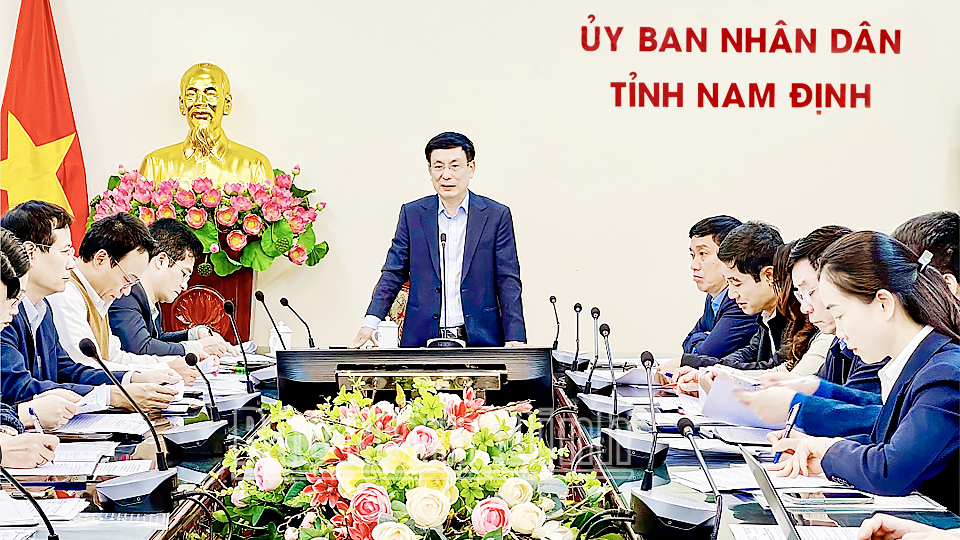 Đồng chí Phạm Đình Nghị, Phó Bí thư Tỉnh uỷ, Chủ tịch UBND tỉnh phát biểu kết luận hội nghị. &#xD;&#xA;