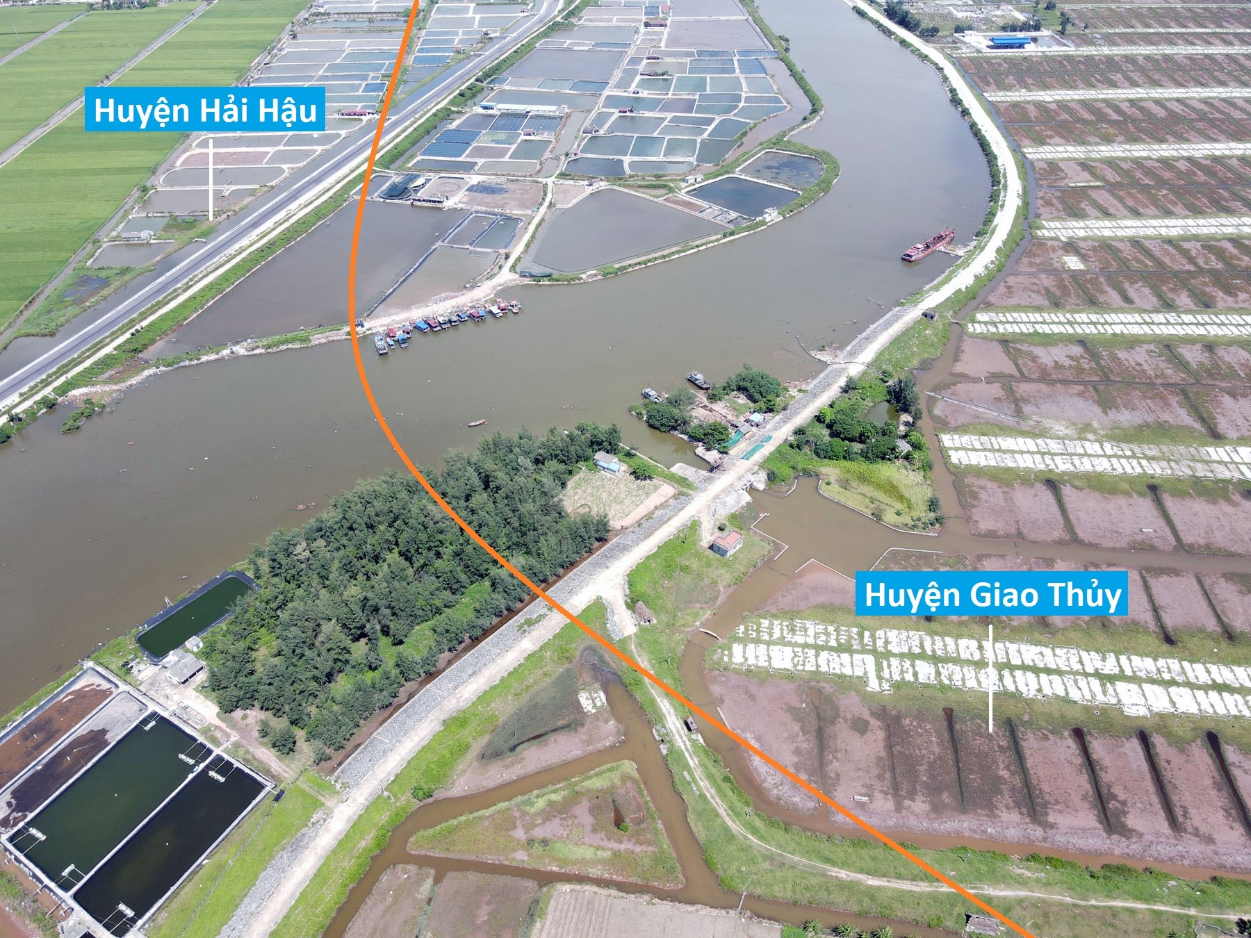 Toàn cảnh vị trí dự kiến quy hoạch cầu vượt sông Sò nối Hải Hậu sang Quất Lâm, Nam Định