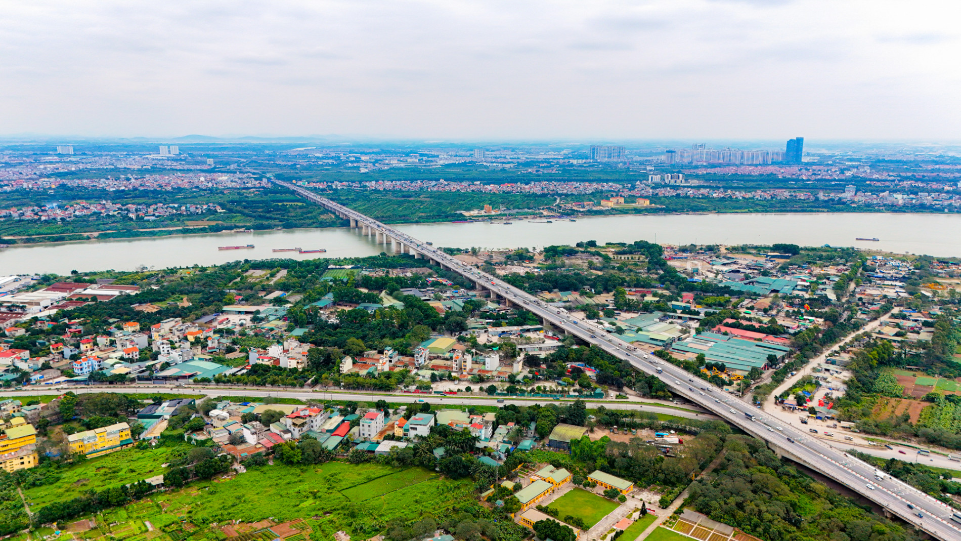 Toàn cảnh khu vực được quy hoạch xây cầu vượt sông Hồng, xung quanh là 3 siêu đô thị trị giá 13 tỷ USD lớn bậc nhất phía Bắc- Ảnh 12.