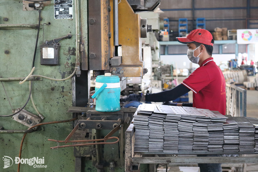 Sản xuất tại một doanh nghiệp (thuộc Hội Doanh nhân trẻ Đồng Nai) đang có nhu cầu vào cụm công nghiệp. 
