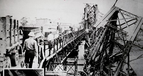 Hình 2: Hình ảnh cây cầu sau khi bị phá hủy trong những đợt ném bom của Mỹ năm 1967