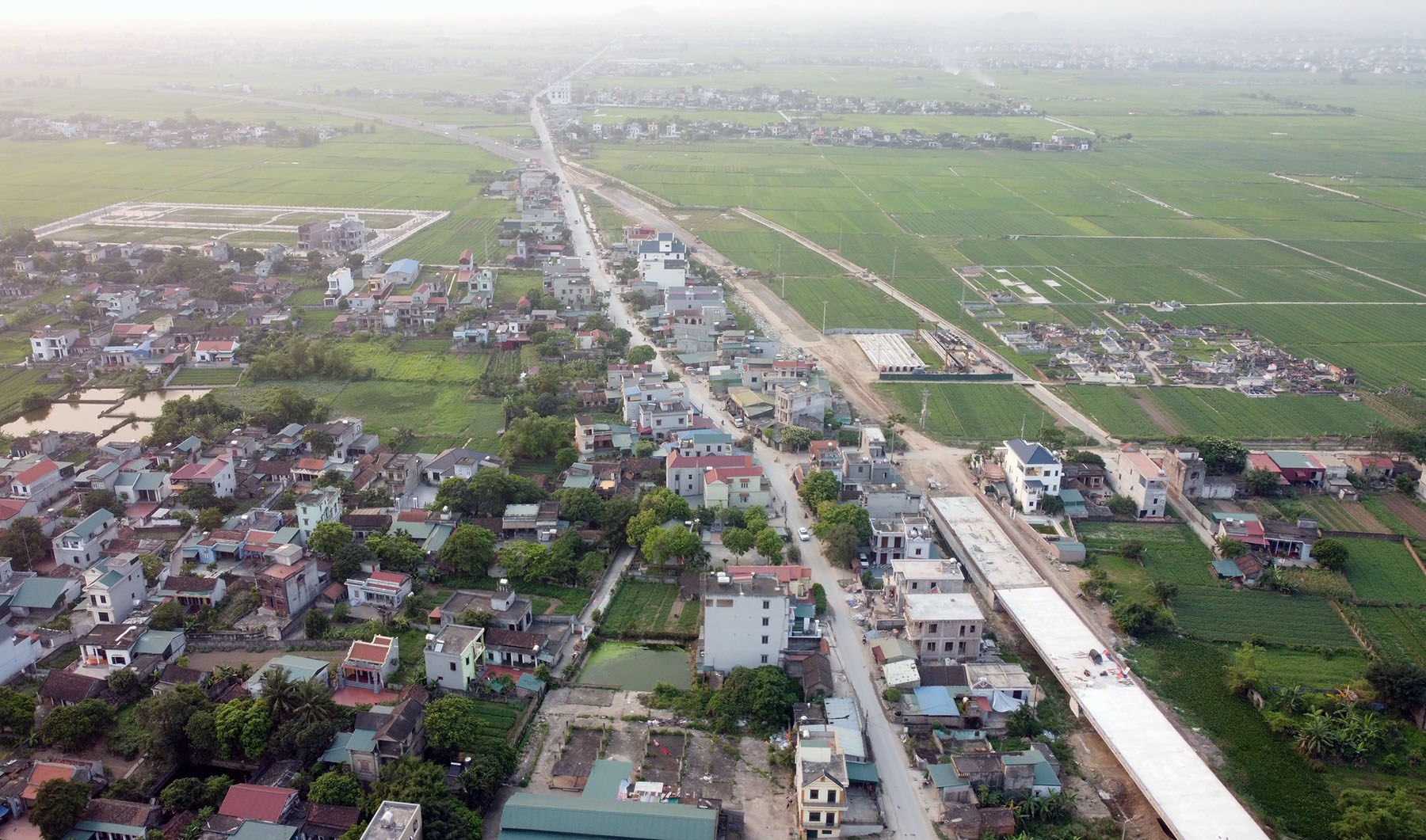 Cầu vượt sông Đào trên trục phát triển kinh tế biển Nam Định hoàn thành hơn 60%