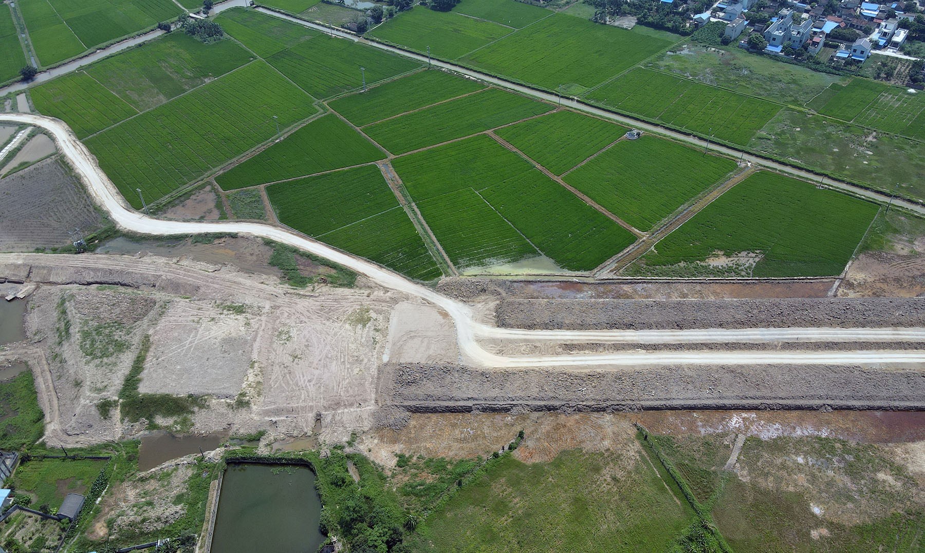 Hình ảnh cây cầu vượt sông Châu Thành nối hai tuyến đường nghìn tỷ ở Nam Định