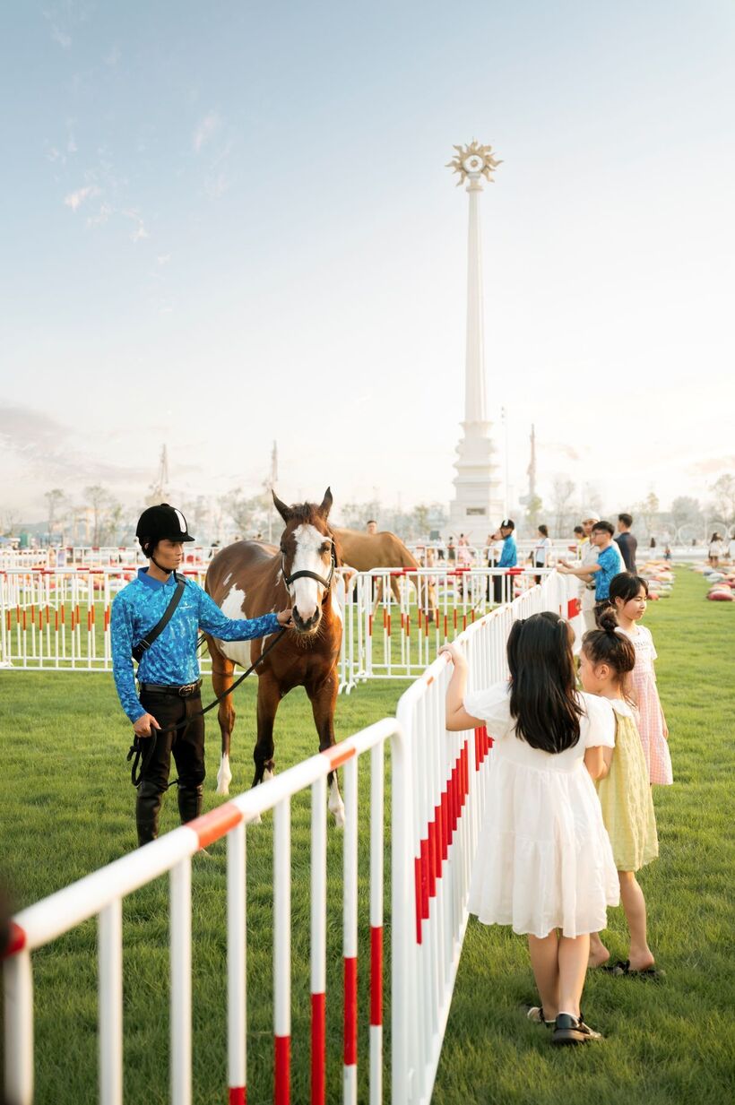Cư dân và du khách sẽ được mục sở thị bộ sưu tập ngựa triệu đô tại Vinhomes Royal Island