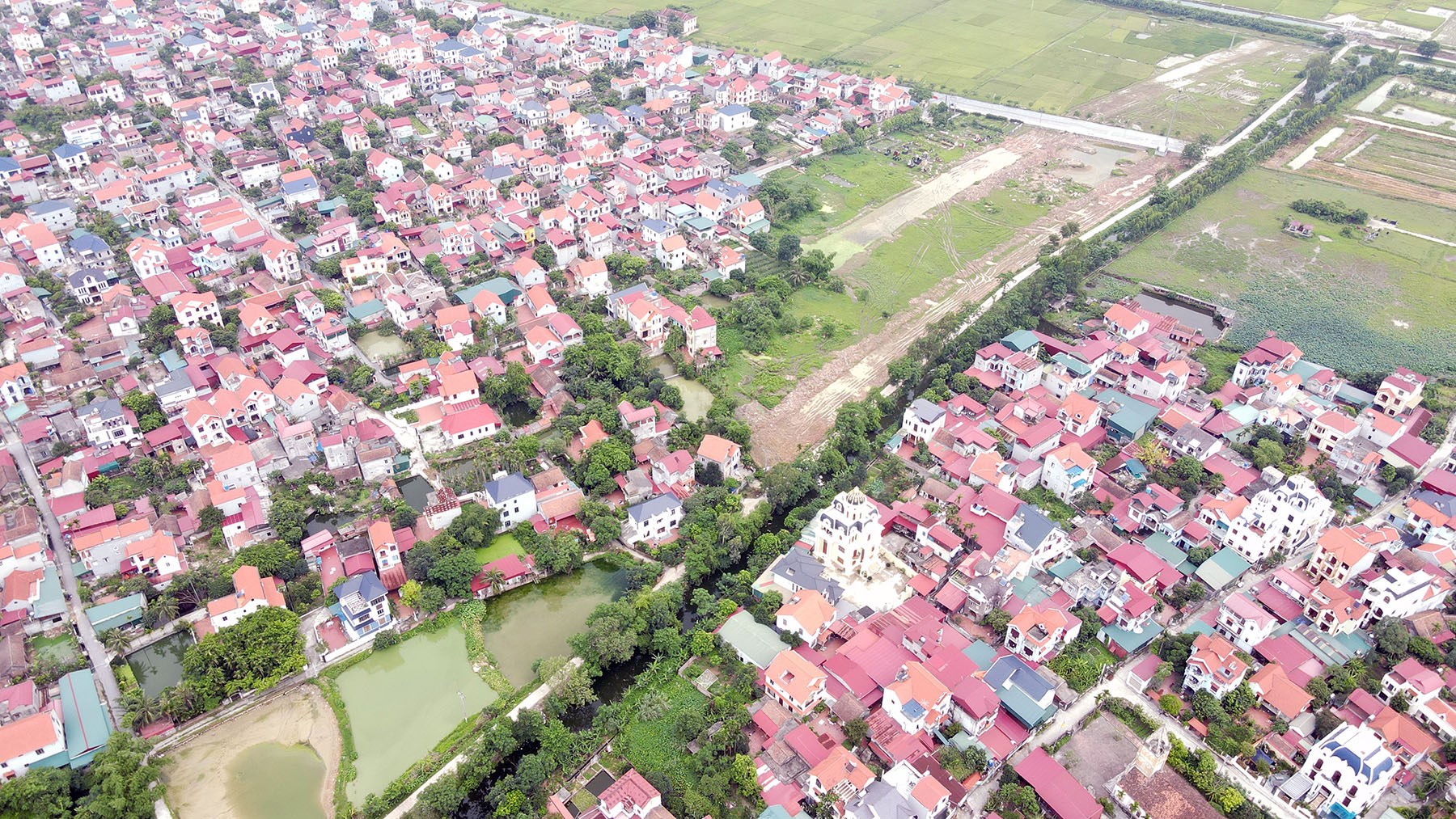 Toàn cảnh Vành đai 4 đang xây dựng qua thị xã Thuận Thành và huyện Gia Bình, Bắc Ninh