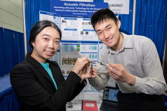 Thiếu niên phát minh thiết bị lọc vi nhựa bằng sóng siêu âm