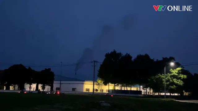 Bình Phước: Nhà máy khu công nghiệp vô tư xả khói đen khịt ra môi trường - Ảnh 7.