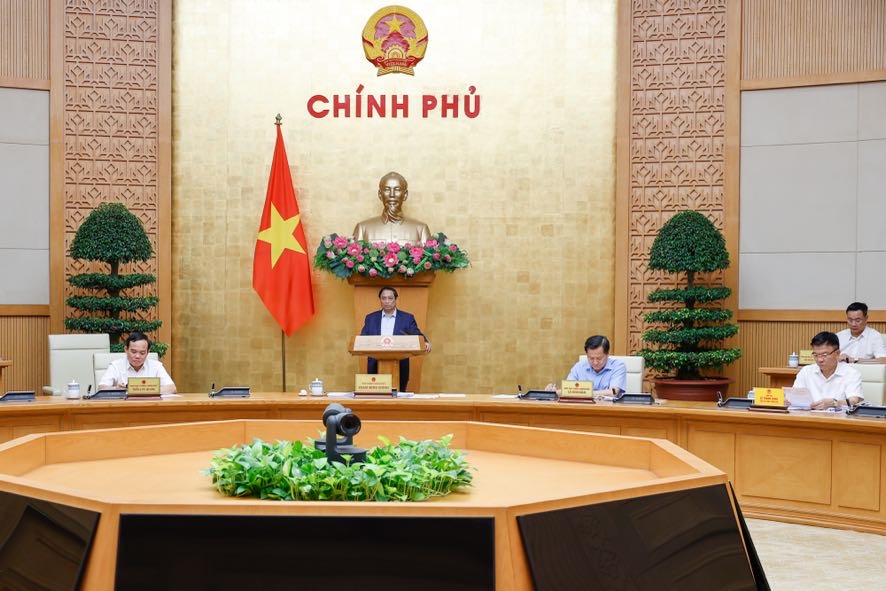 Thủ tướng Phạm Minh Chính: Tập trung tháo gỡ vướng mắc pháp lý để huy động nguồn lực, ưu tiên tăng trưởng- Ảnh 2.