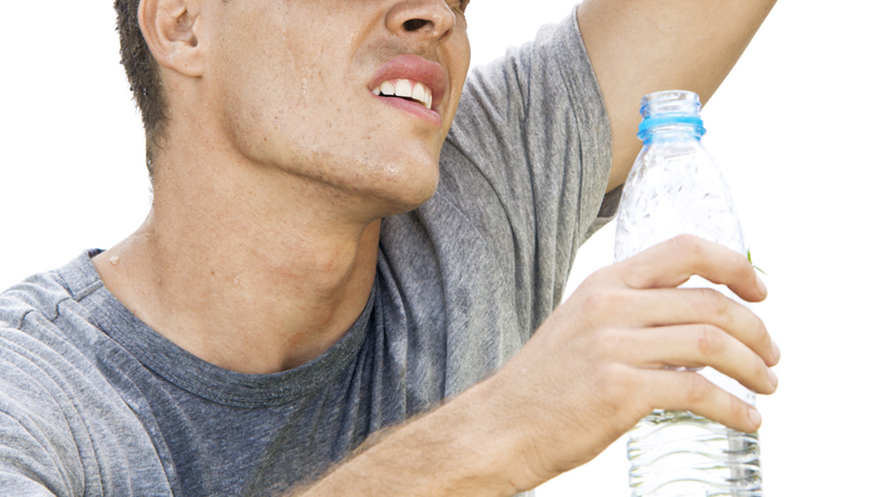 Uống nhiều nước tăng lực có thể gây mất nước