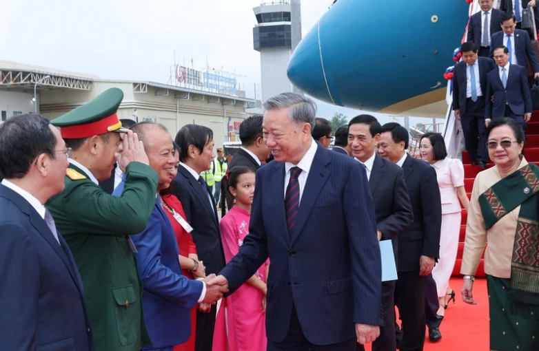 Chủ tịch nước Tô Lâm đến Vientine, bắt đầu chuyến thăm cấp Nhà nước tới Lào - Ảnh 4.