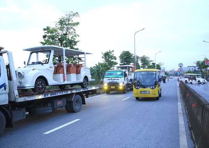 Những dòng người nối dài không dứt ở Lễ viếng tại thôn Lại Đà