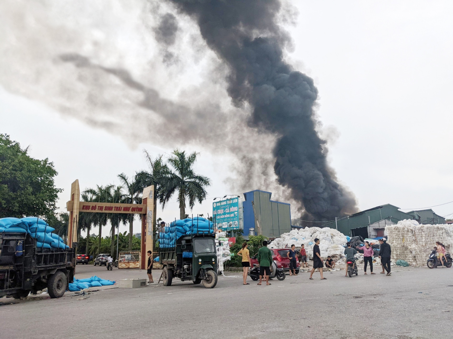 Cần tăng hiệu quả thực thi ph&amp;aacute;p luật trong c&amp;ocirc;ng t&amp;aacute;c bảo vệ m&amp;ocirc;i trường kh&amp;ocirc;ng kh&amp;iacute;. Ảnh: Nguyễn Qu&amp;yacute;