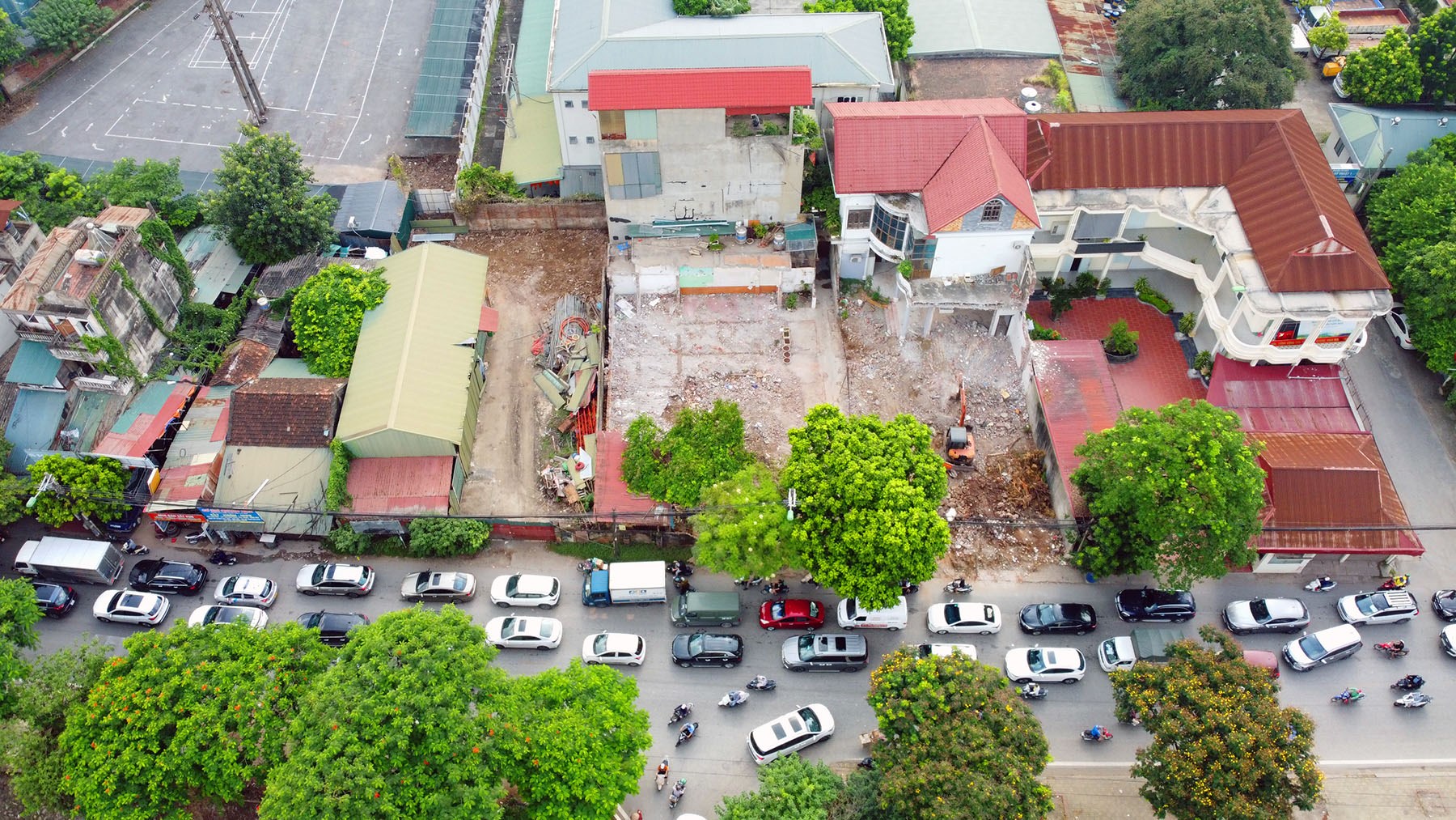 Cận cảnh nhà đất đang giải tỏa để mở rộng đường Tam Trinh