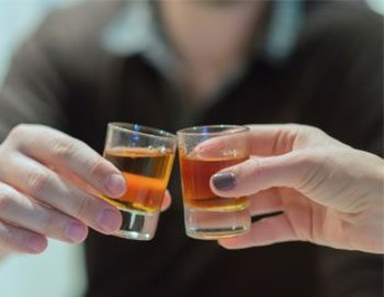 Uống rượu hoặc thức uống có cồn có mang lại lợi ích?