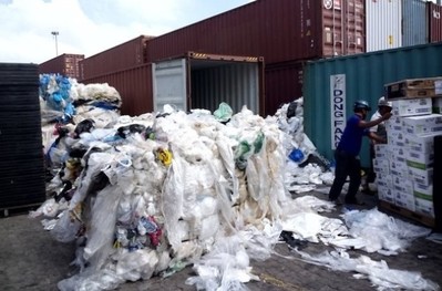 Bộ Tài chính đề xuất xử lý gần 10.000 container phế liệu vô chủ