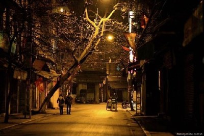 Lạc vào không gian phố thị về đêm của Hà Nội