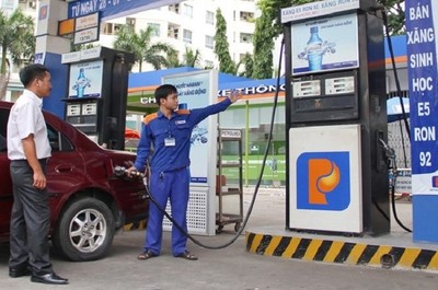 Giá xăng dầu có thể tăng mạnh vào chiều nay