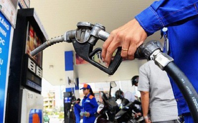 Giá xăng dầu tăng lên hơn 1.000 đồng/lít kể từ 15h chiều nay (17/4)