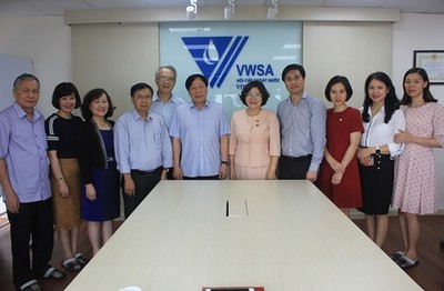 Thứ trưởng Bộ Xây dựng Phan Thị Mỹ Linh làm việc với VWSA