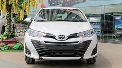 Hàng loạt xe Toyota lại giảm giá mạnh: Vios chỉ 500 triệu đồng