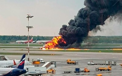 [Infographics] Cháy máy bay tại Nga, hơn 40 người thiệt mạng