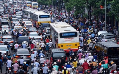 Chủ tịch Hà Nội: Có thể đẩy nhanh tiến độ cấm xe máy trước năm 2030