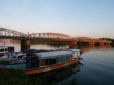 Chiêm ngưỡng tuyến đường đi bộ dọc sông Hương, TP.Huế